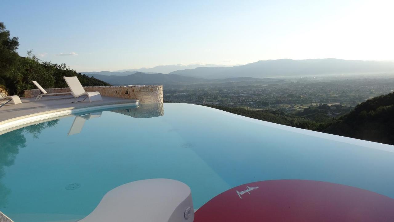 Villetta Farfallina "The Unique Property In The World With An Openable Roof" Lucca Esterno foto