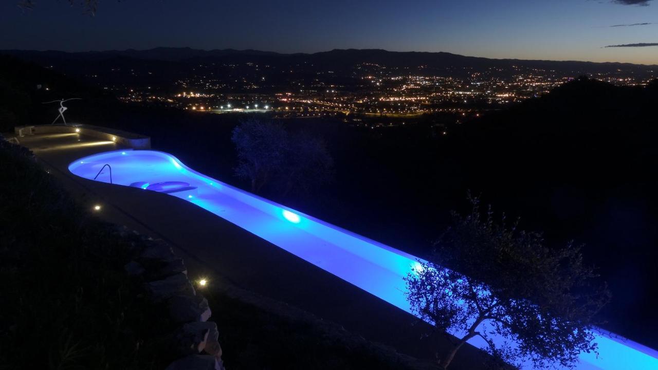 Villetta Farfallina "The Unique Property In The World With An Openable Roof" Lucca Esterno foto