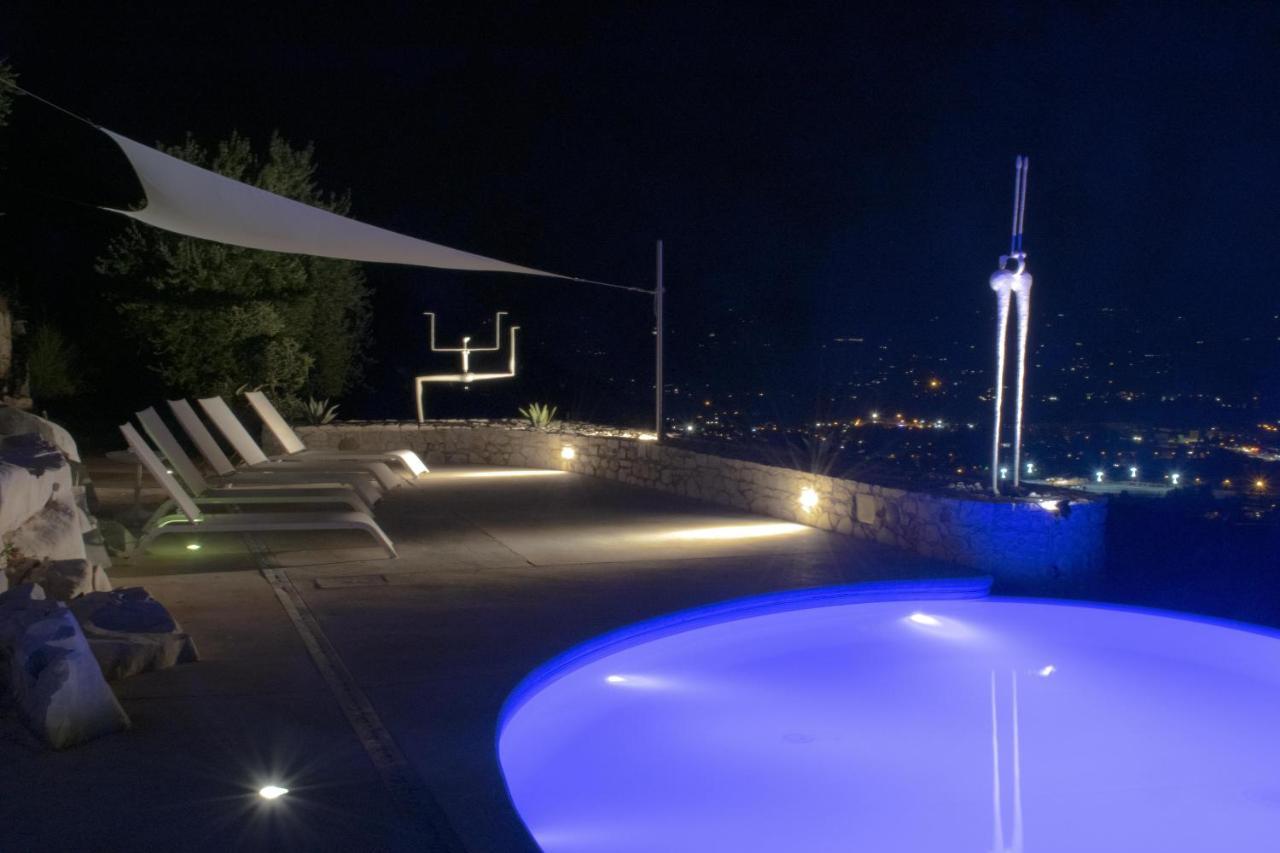 Villetta Farfallina "The Unique Property In The World With An Openable Roof" Lucca Esterno foto