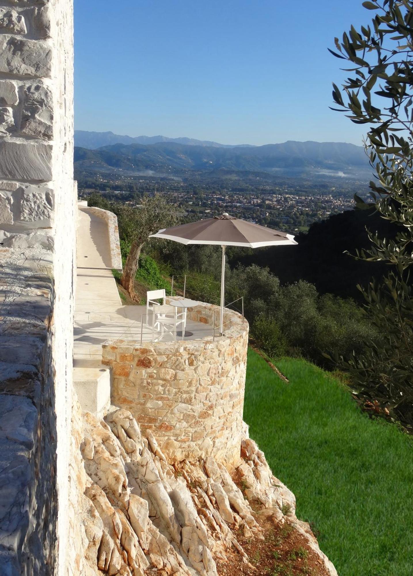 Villetta Farfallina "The Unique Property In The World With An Openable Roof" Lucca Esterno foto